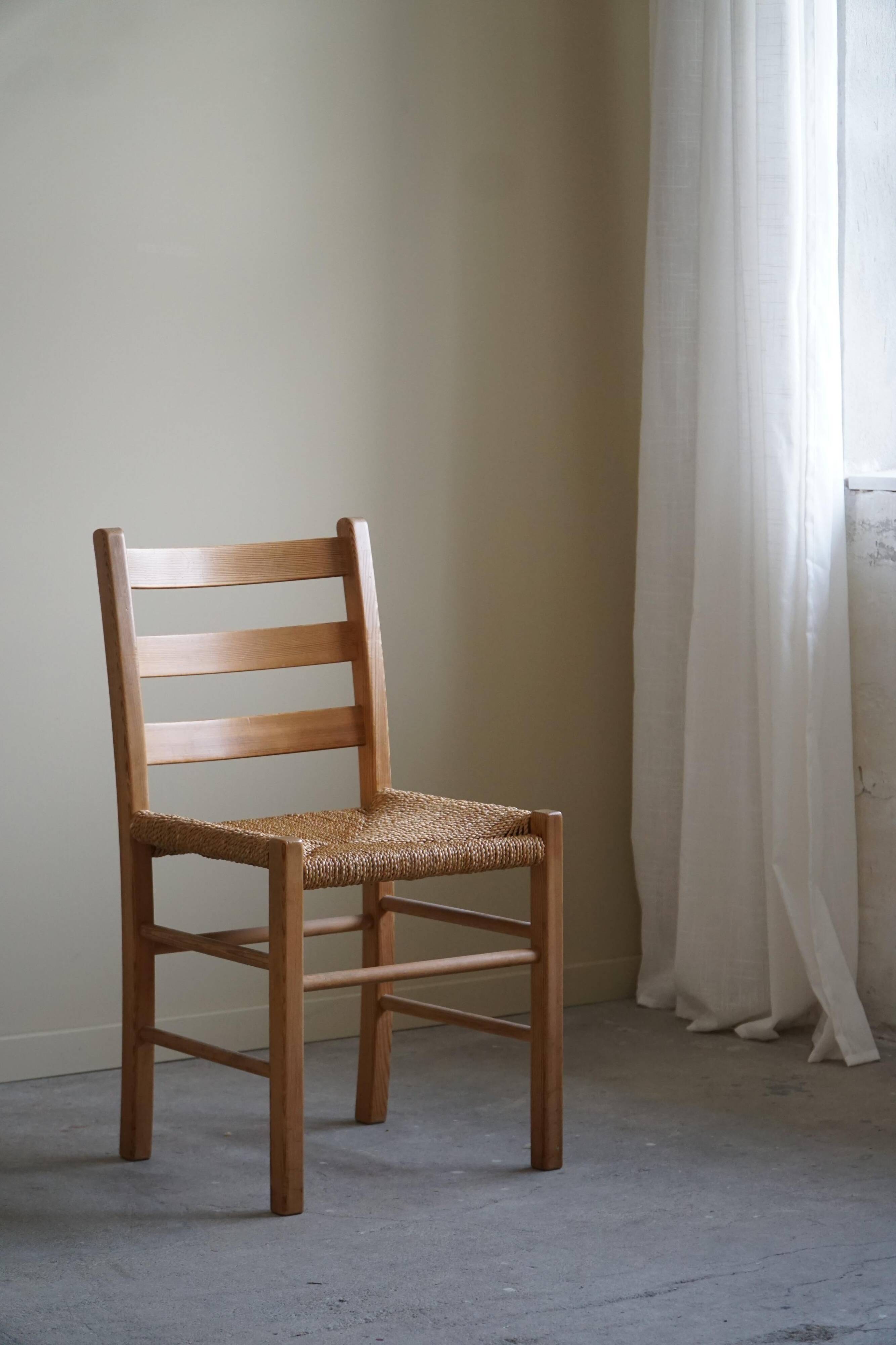 Set of 10 dining chairs in pine with sea grass seats, Danish design from the mid-20th century.