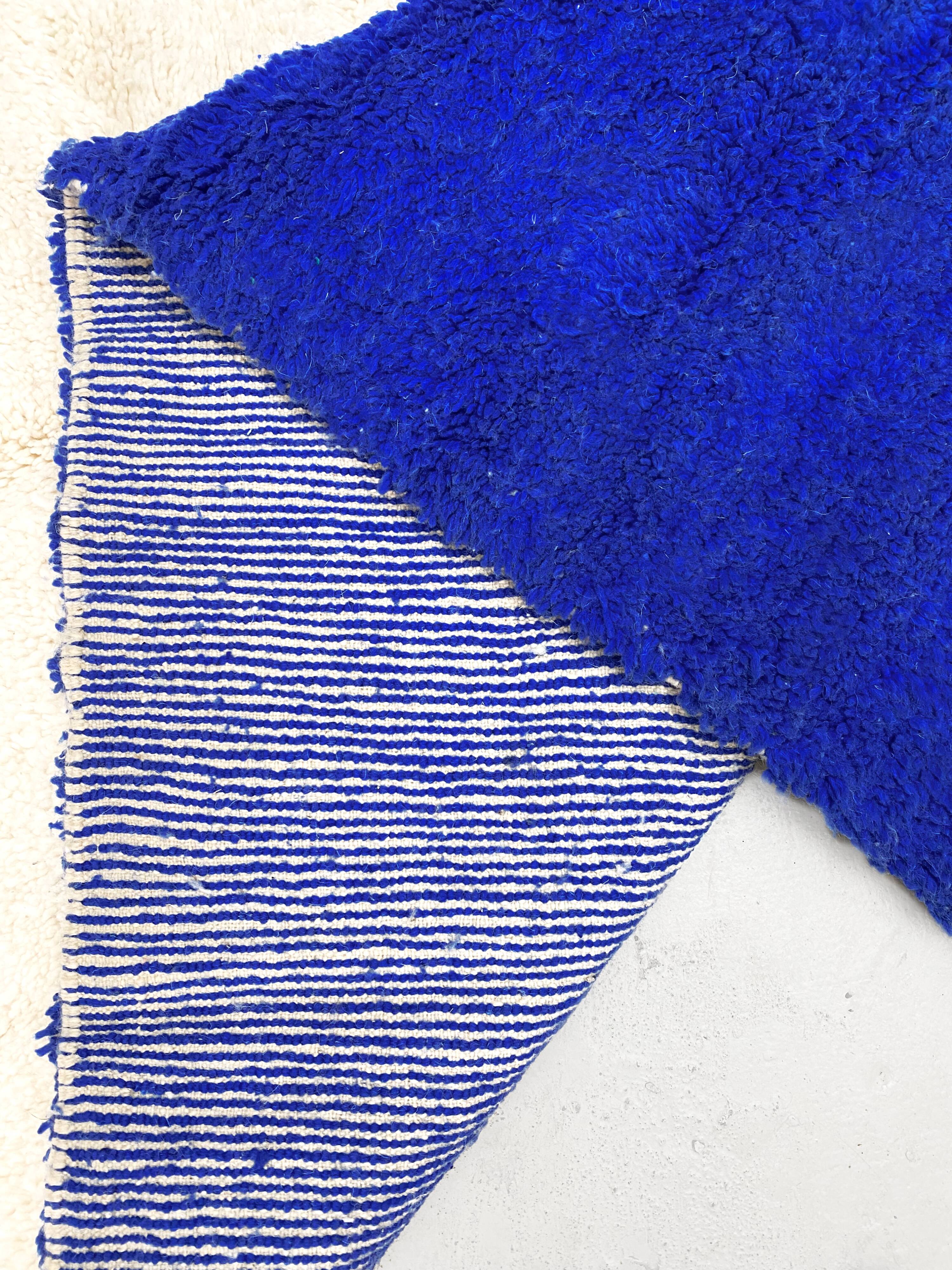 Moroccan Berber Beni Ouarain rug with blue patterns, 2.40x1.60m