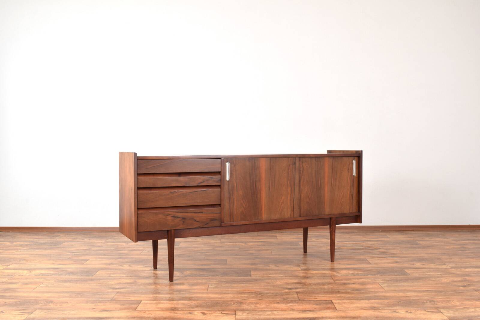Mid-Century Polish Walnut Sideboard from Bytomskie Fabryki Mebli, 1960s.