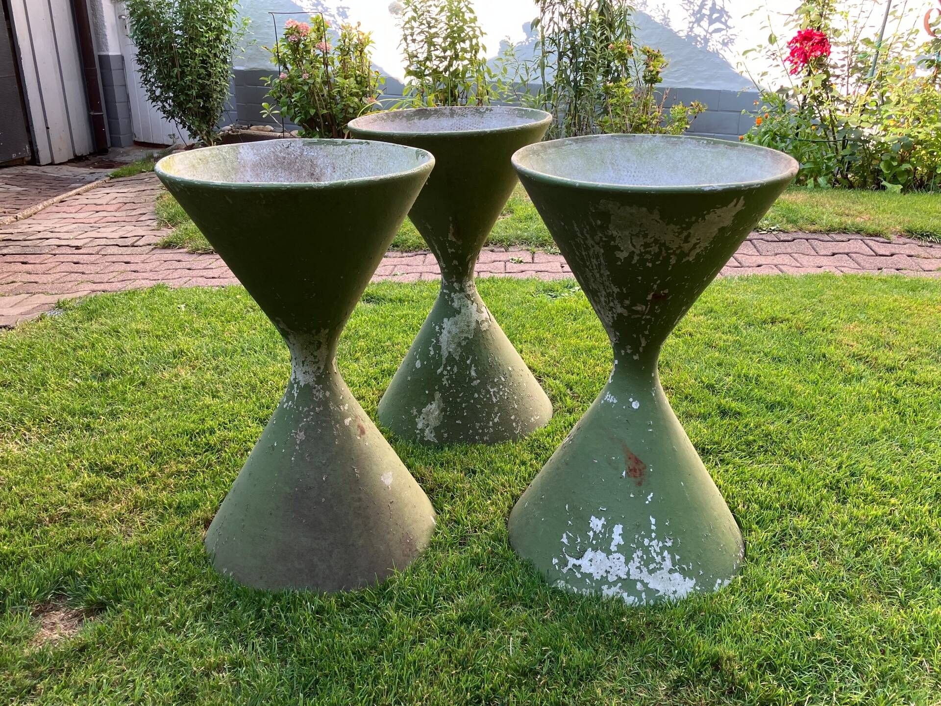 3 Diabolo Pflanzkübel von Willy Guhl für Eternit