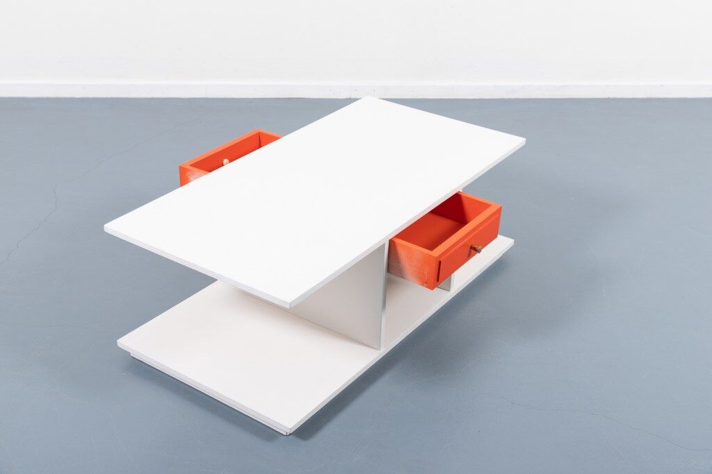 Italian design coffee table from the 1960