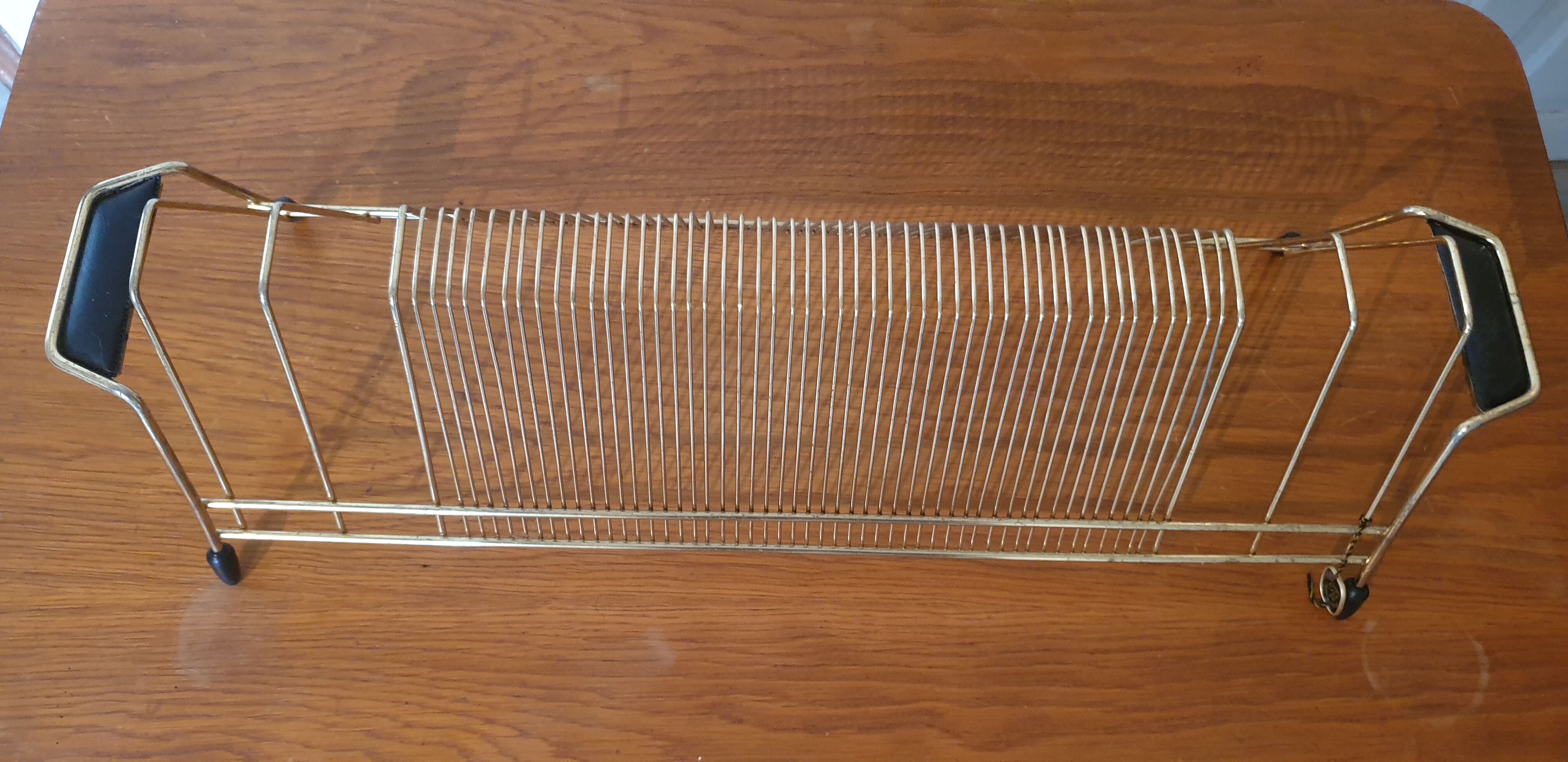 Trefuld gold vinyl holder