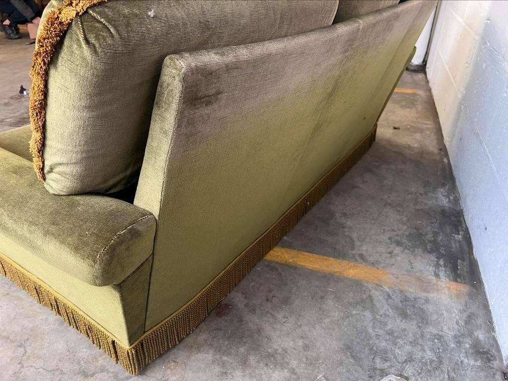Seat / vintage moss green sofa
