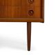 Buffet haut en teck de design danois par Johannes Andersen, années 1960.