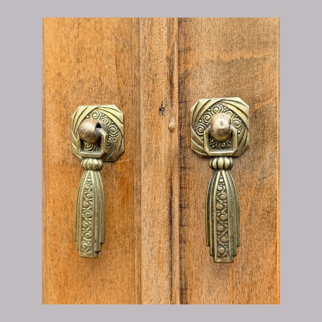 Art Deco glass-fronted Parisian buffet in raw wood