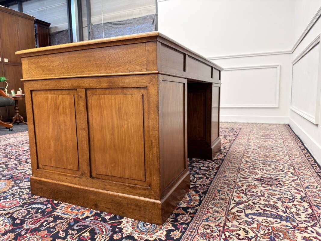 Classic English Desk with Green Inlay