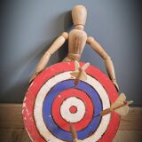 Shooting target with 3 arrows