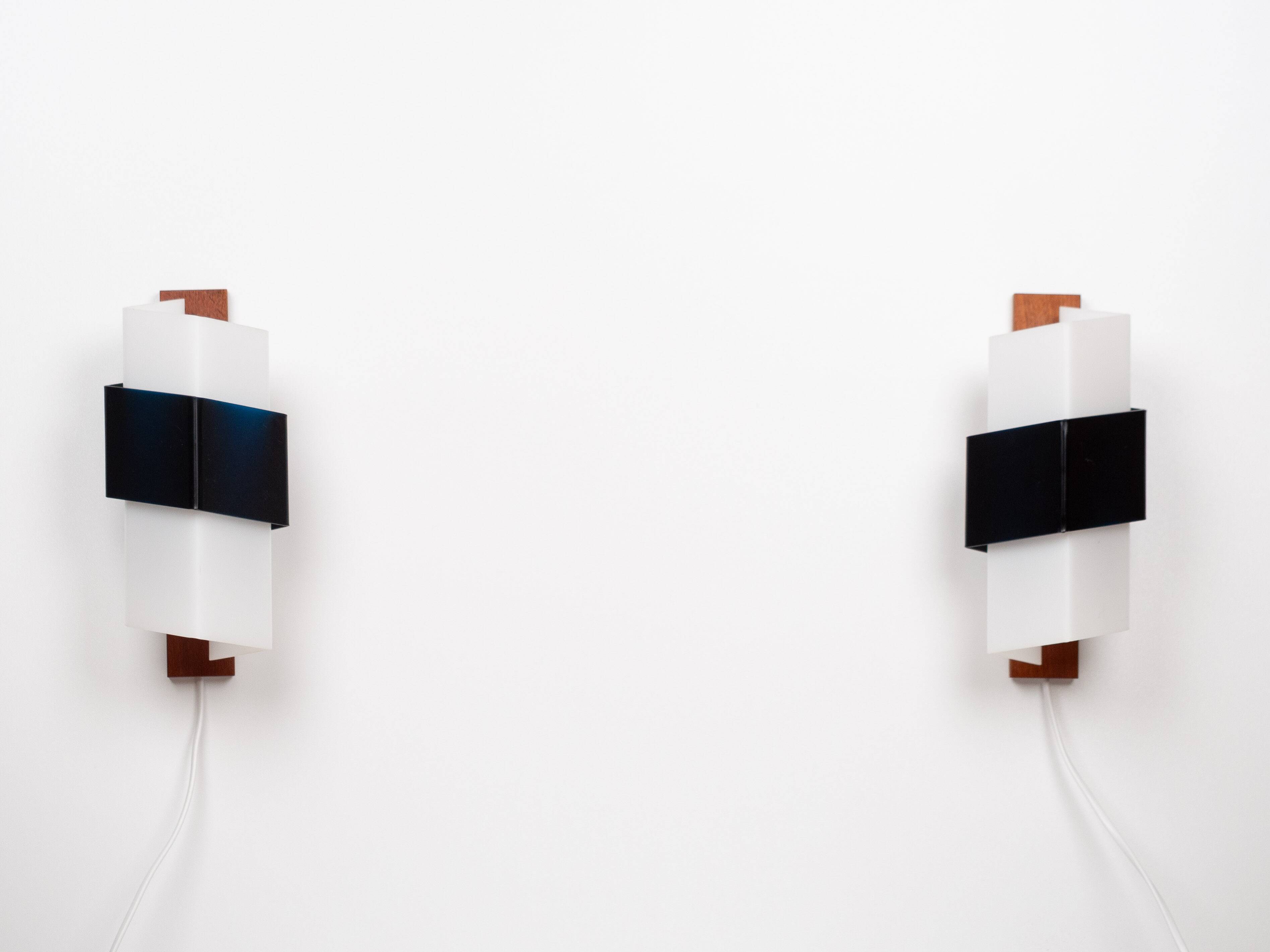 Paire de 2 appliques murales vintage suédoises des années 1950.