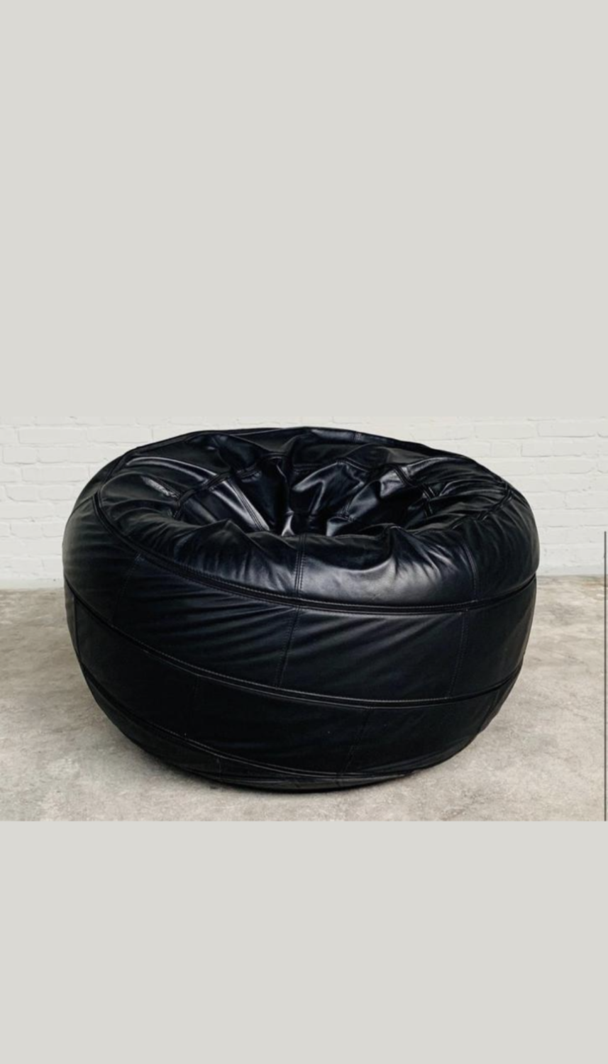 Black leather ottoman by Edwin and Niekel Taco for Leolux 90