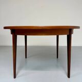 Table de repas a rallonge en teck design scandinave  Niels Otto Moller