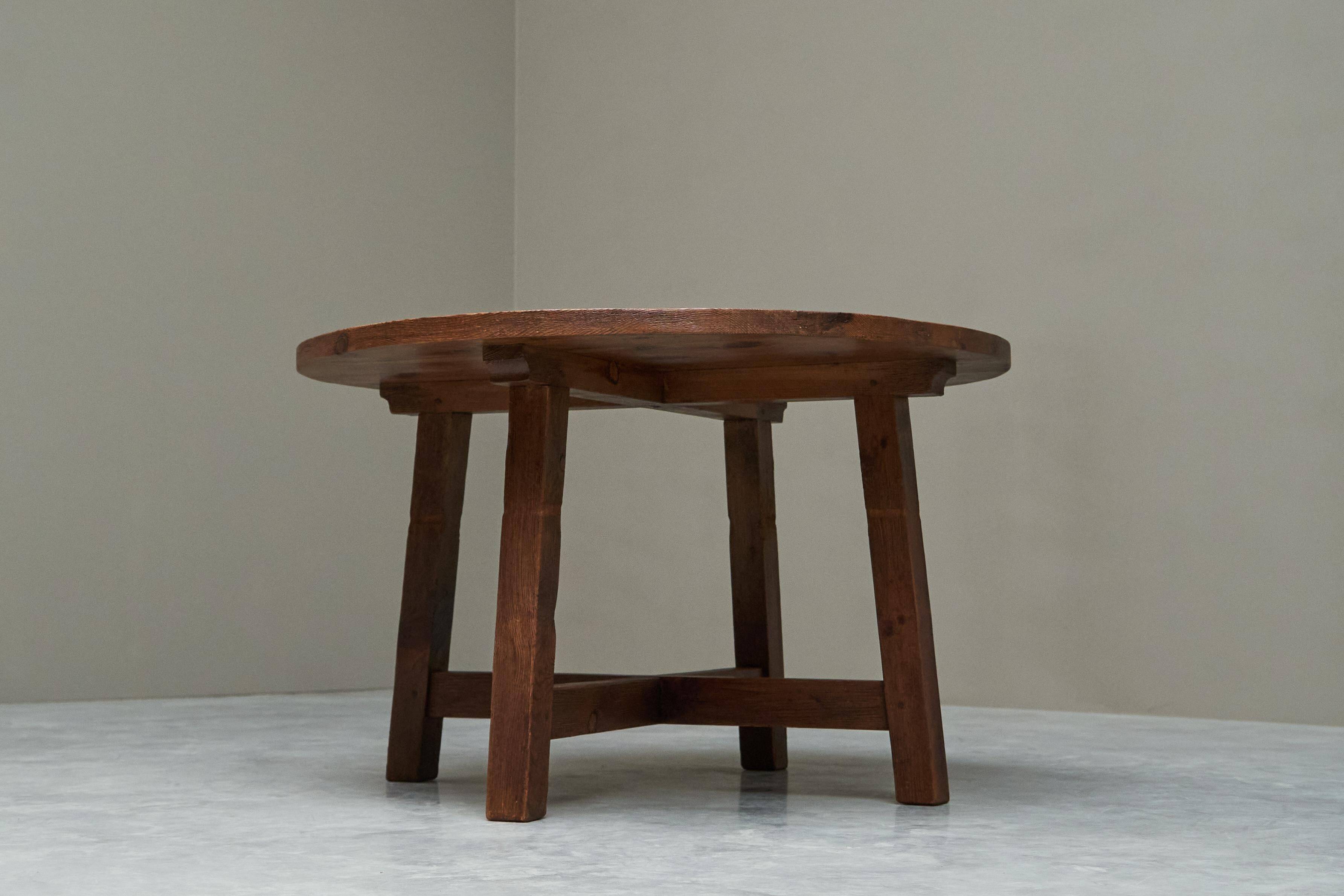 Dining table or Spanish centre table in solid wood and wrought iron from the mid-20th century.