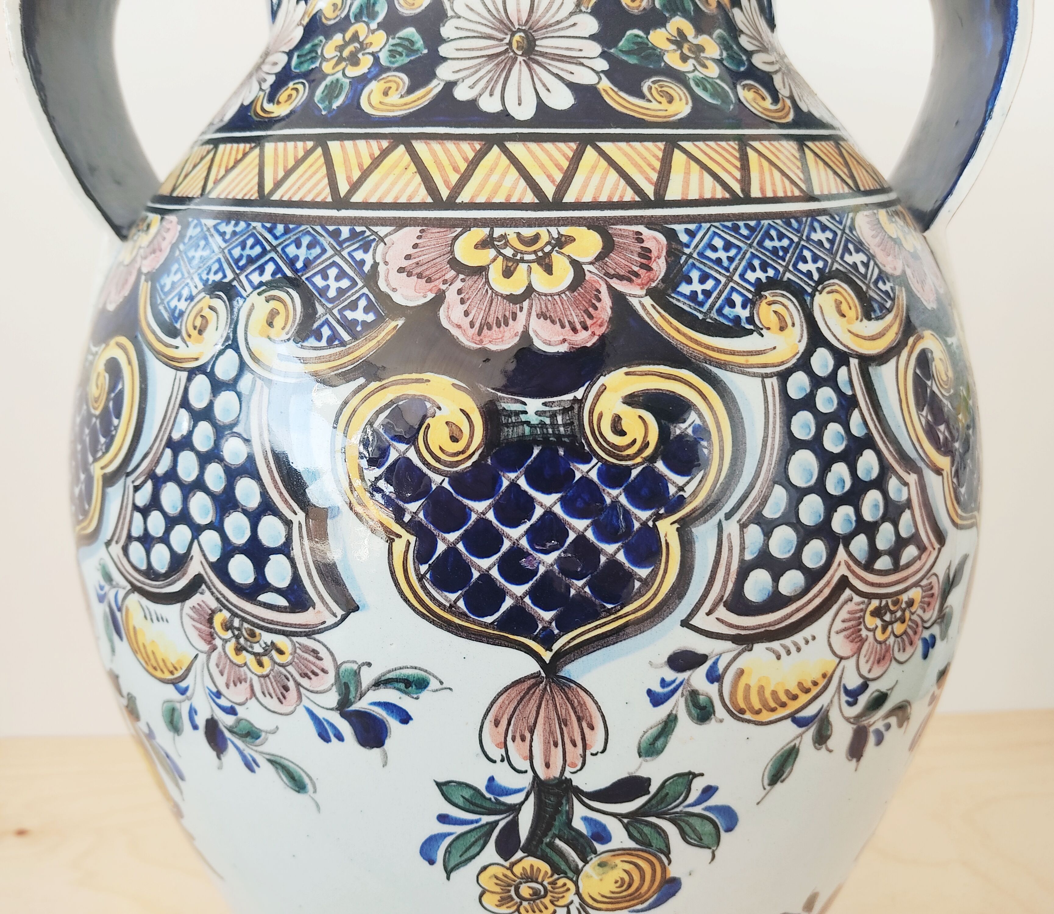 35 cm Portuguese ceramic vase Outeiro Agueda