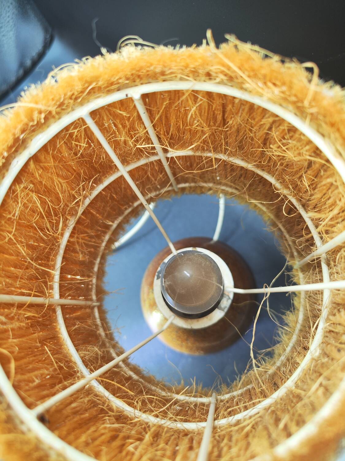 Lampe en céramique et abat-jour en paille, années 60