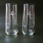 Lot de 2 verres avec épée gravée