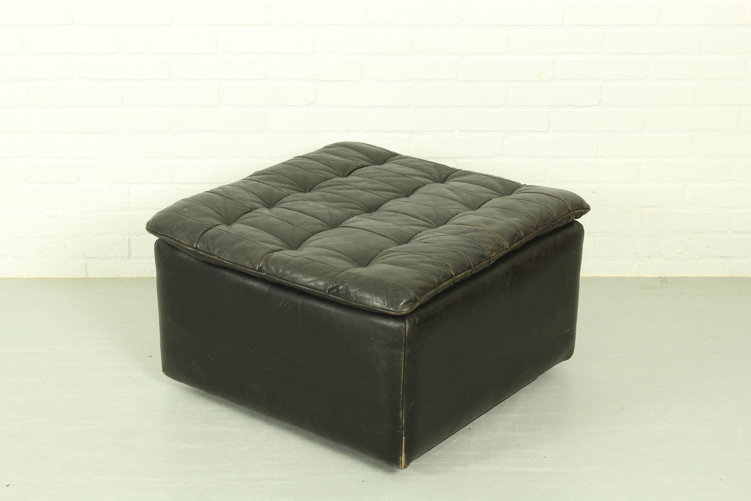De Sede DS-11 modular lounge set – black leather, 1970s Swiss design