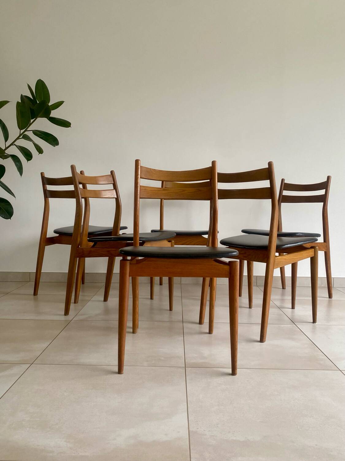 Set of 6 vintage Scandinavian chairs