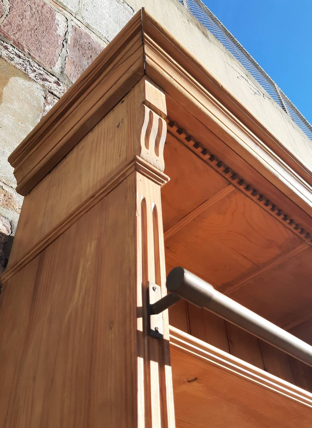 Pine bookcase (251 x 49 x height 288 cm)