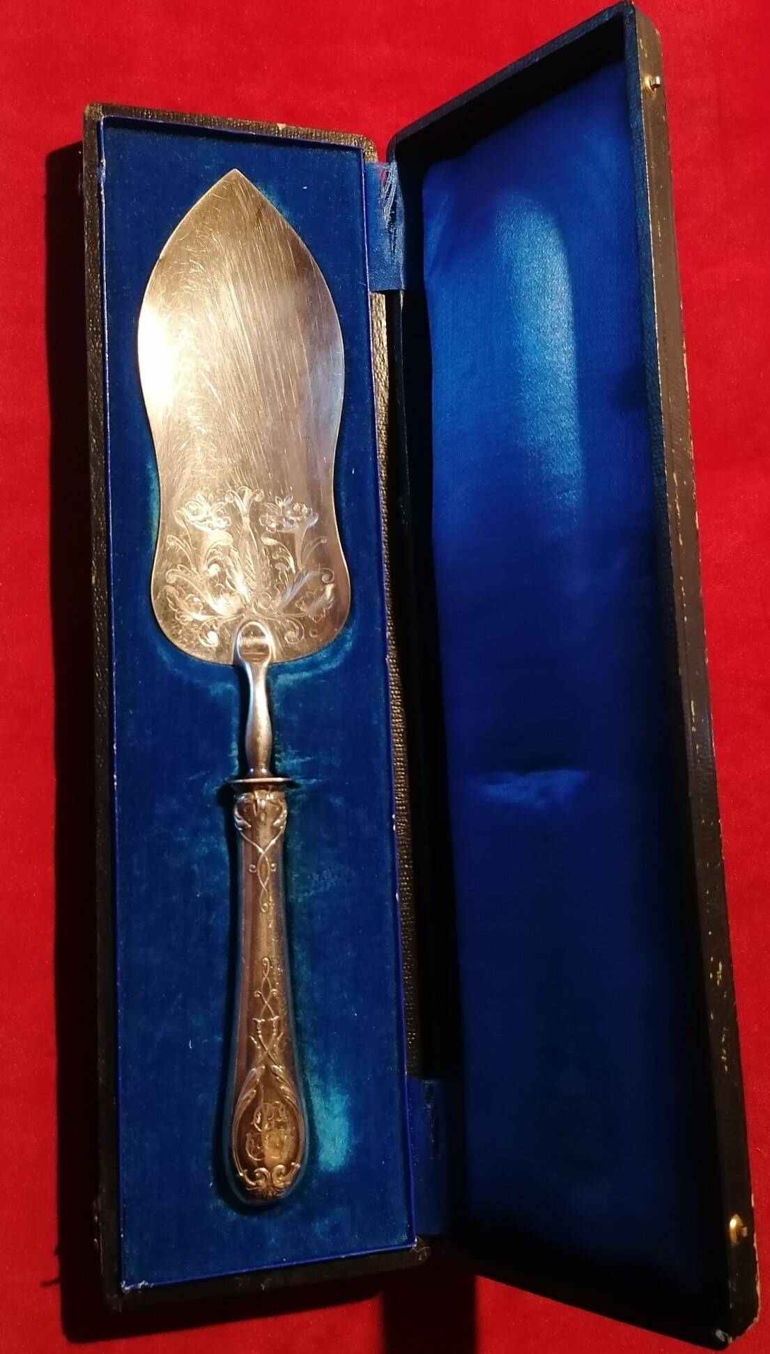 Solid silver serving shovel, 1st grade. Louis XV / Art Nouveau style