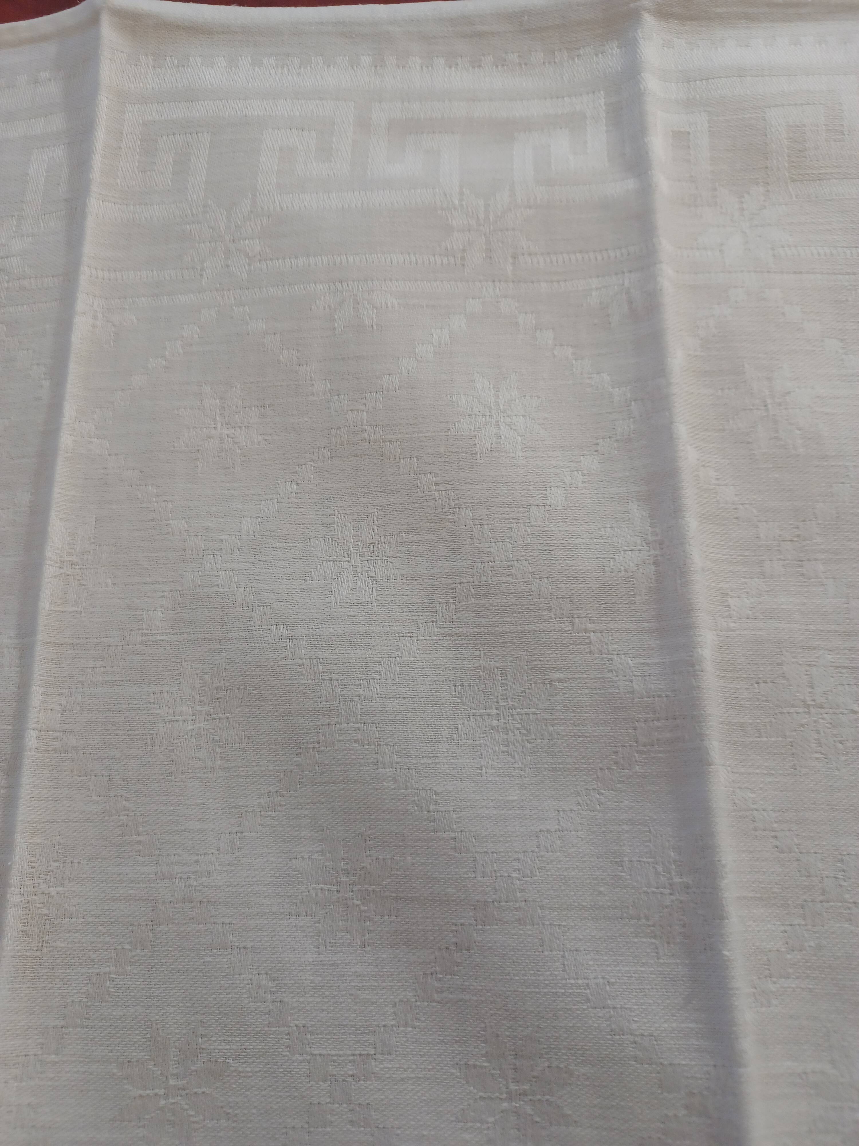 4 white linen damask napkins
