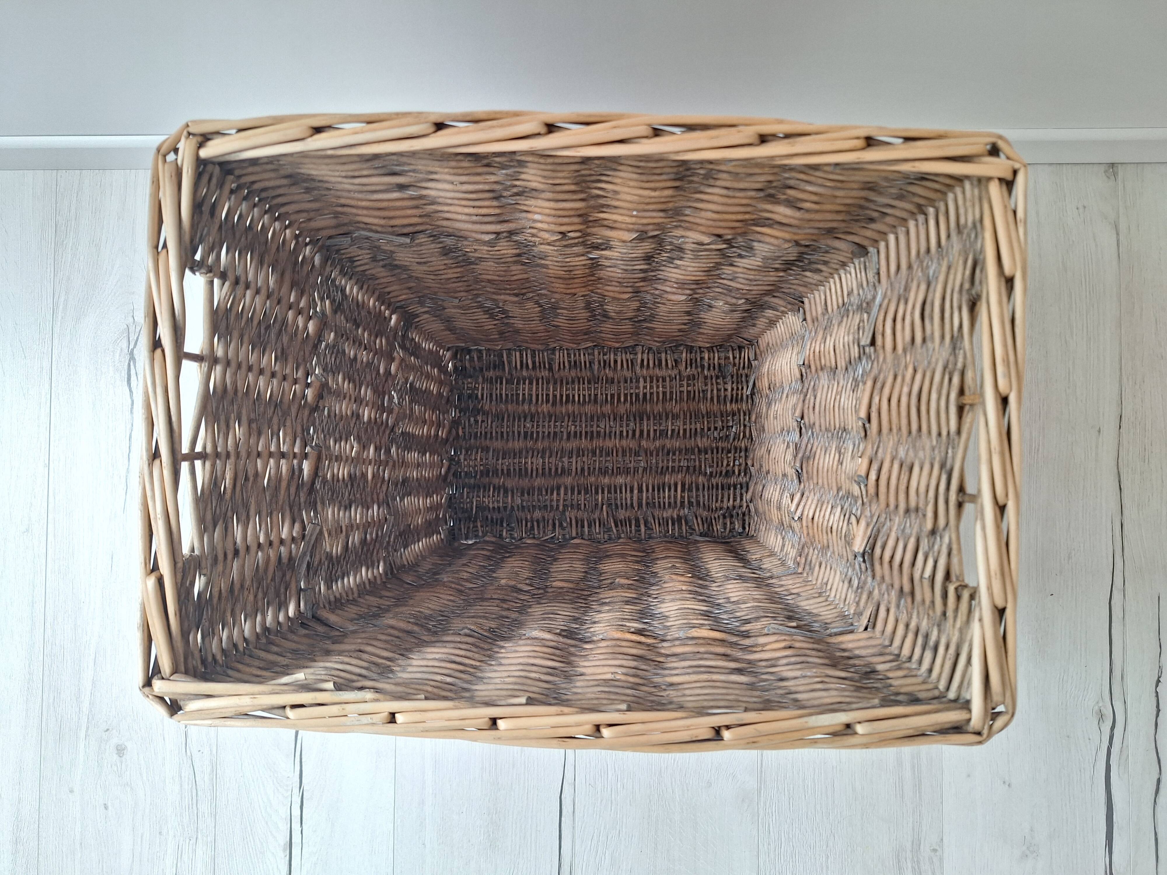Petite Panière En Osier Vintage - Dimensions 22x18x7.5 Cm