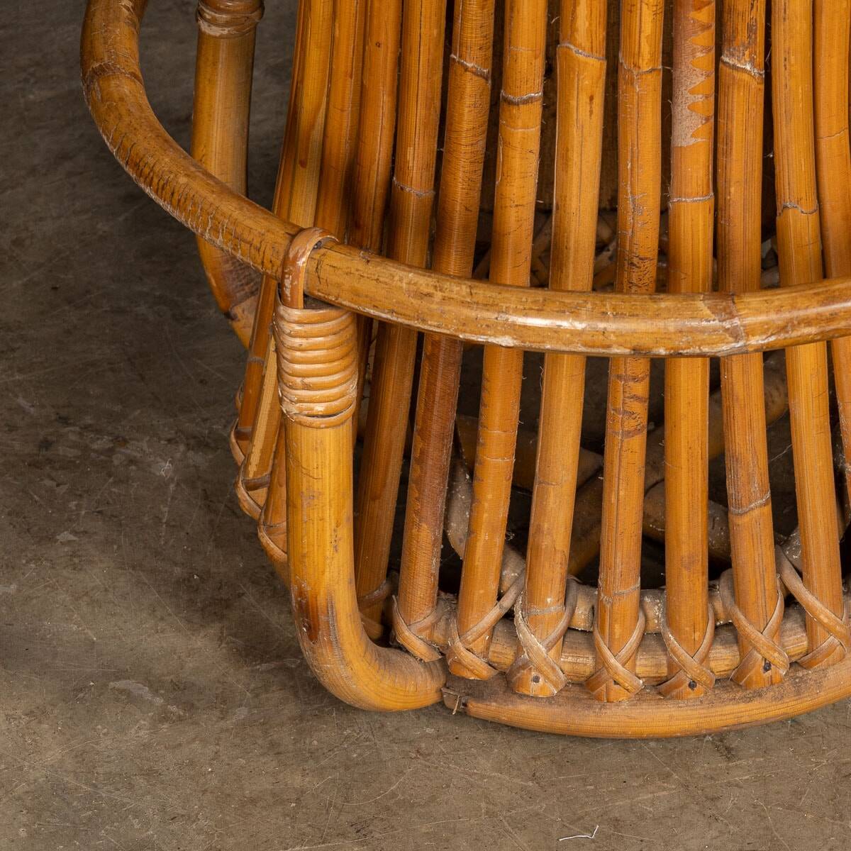 Striking 20thc italian standing bamboo dry bar & stools c.1960