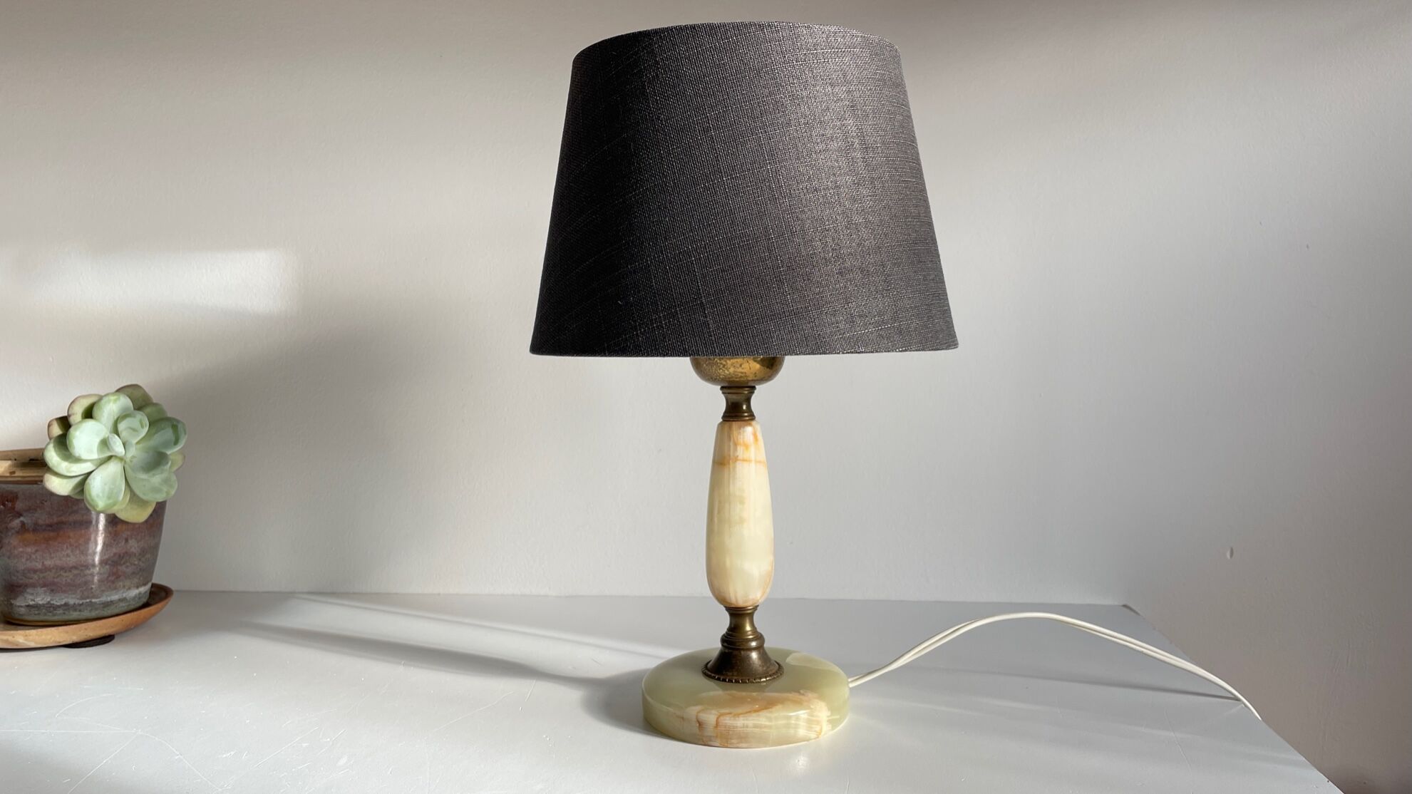 Lamp feet in vintage onyx stone