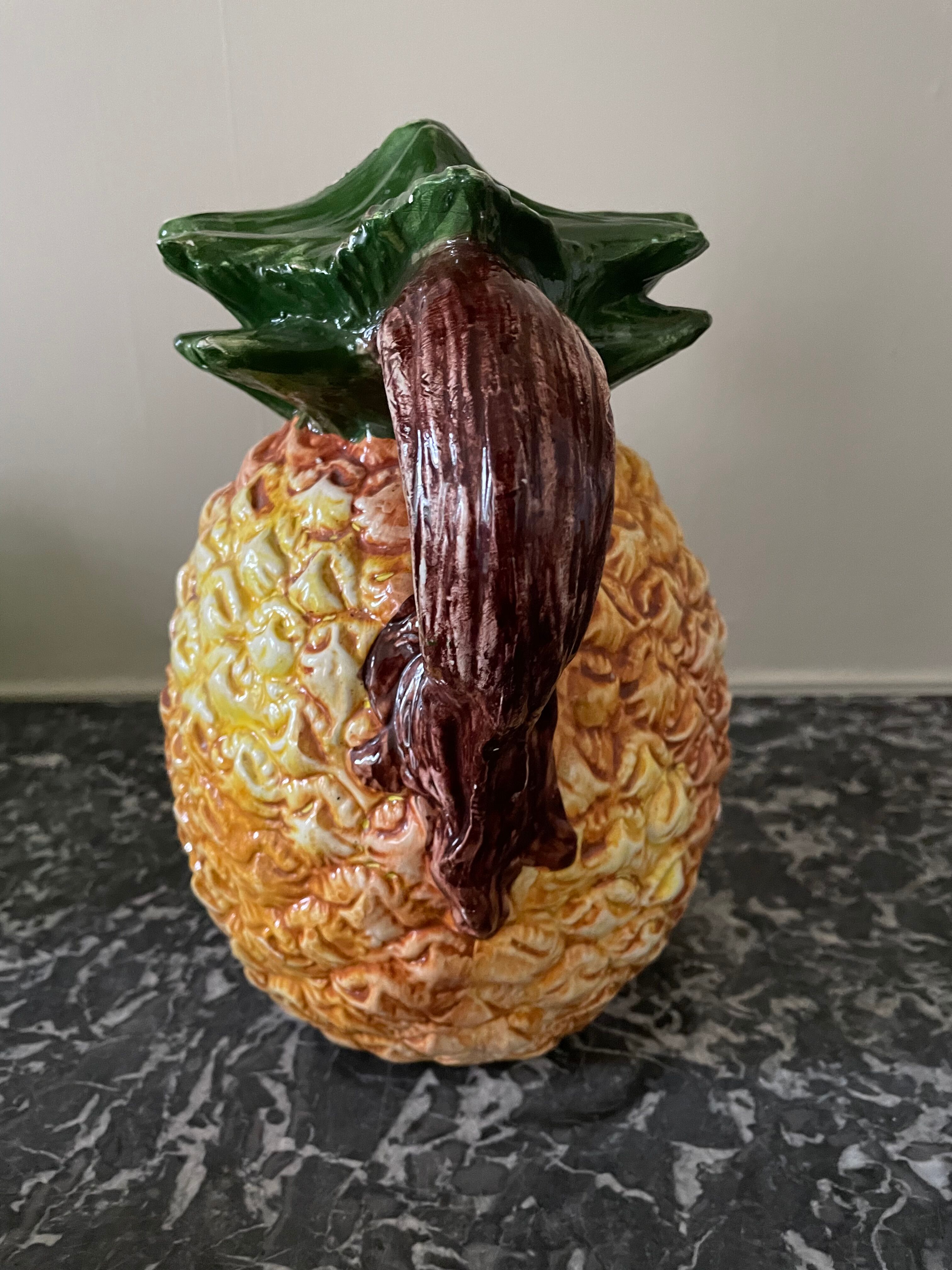 Pineapple slurry pitcher