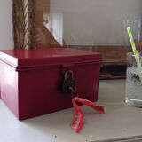 Small red chest