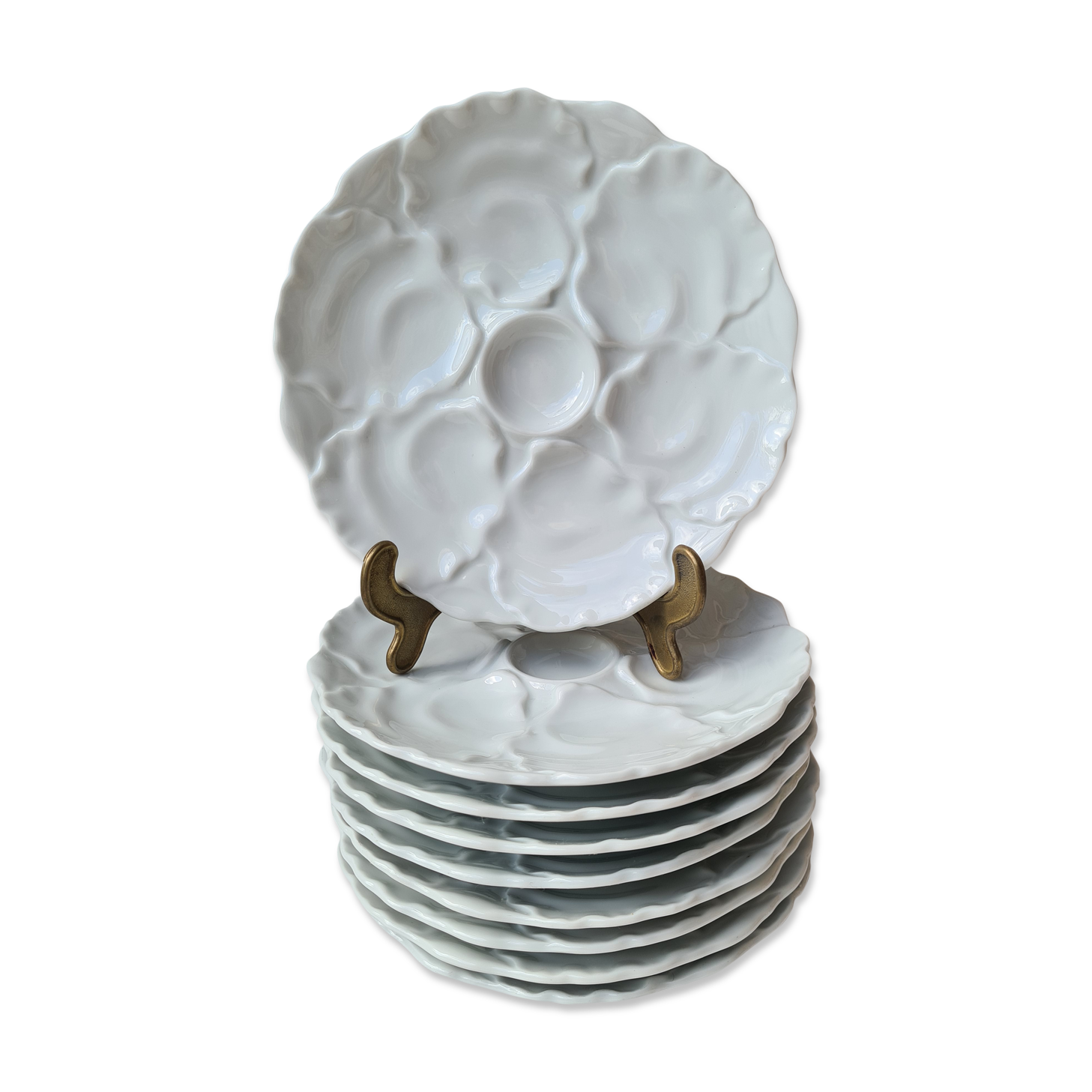 Nine Bavarian porcelain oyster plates