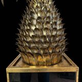 Pineapple-shaped lamp. in the "jansen of the 70s" style in metal.