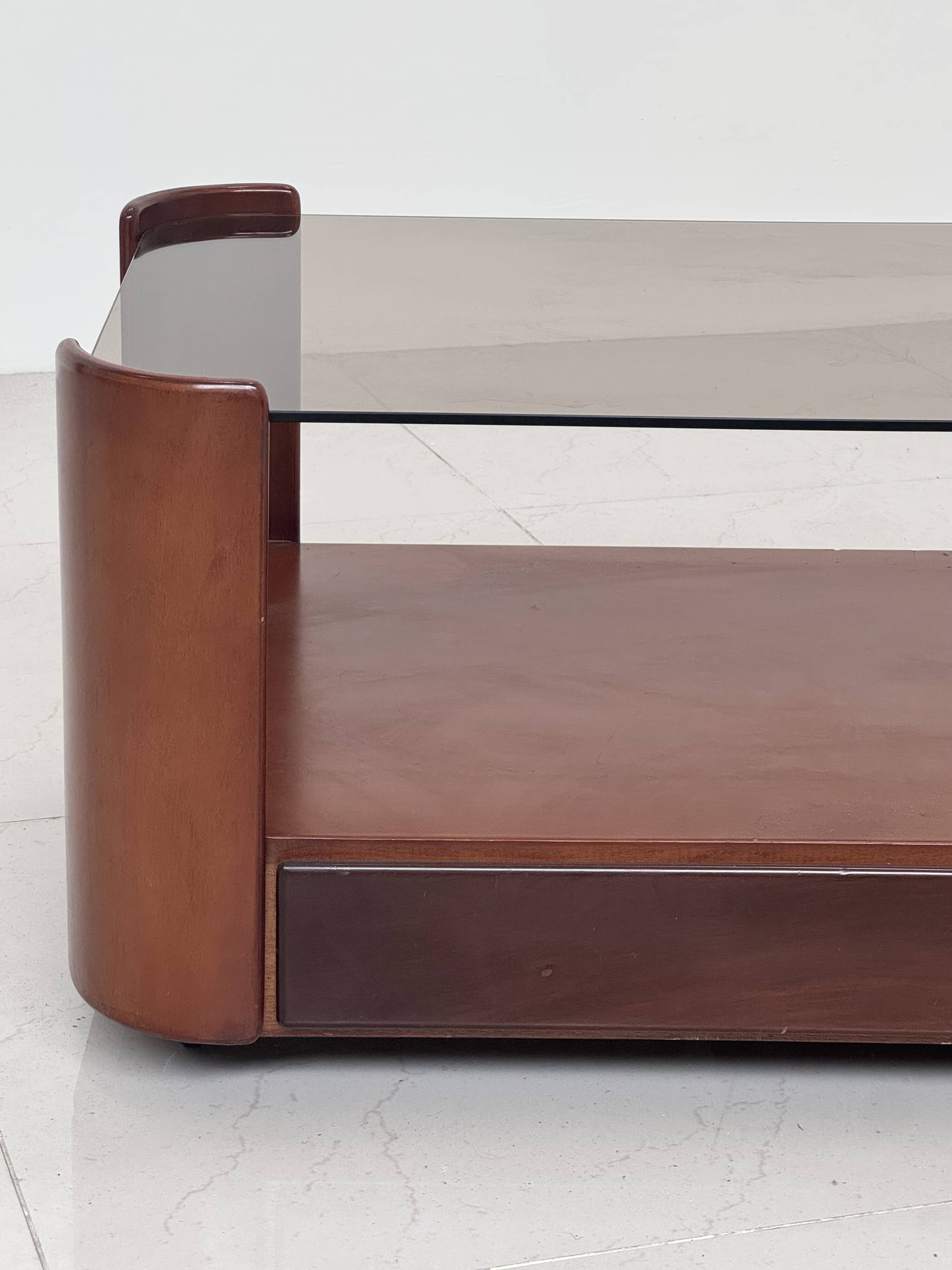 Italian wooden coffee table with drawers from the 80s