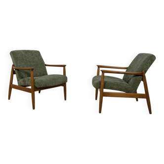 Fauteuils GFM-64 du milieu du siècle par Edmund Homa pour l'usine de meubles Gościcińskie, Pologne, lot de 2