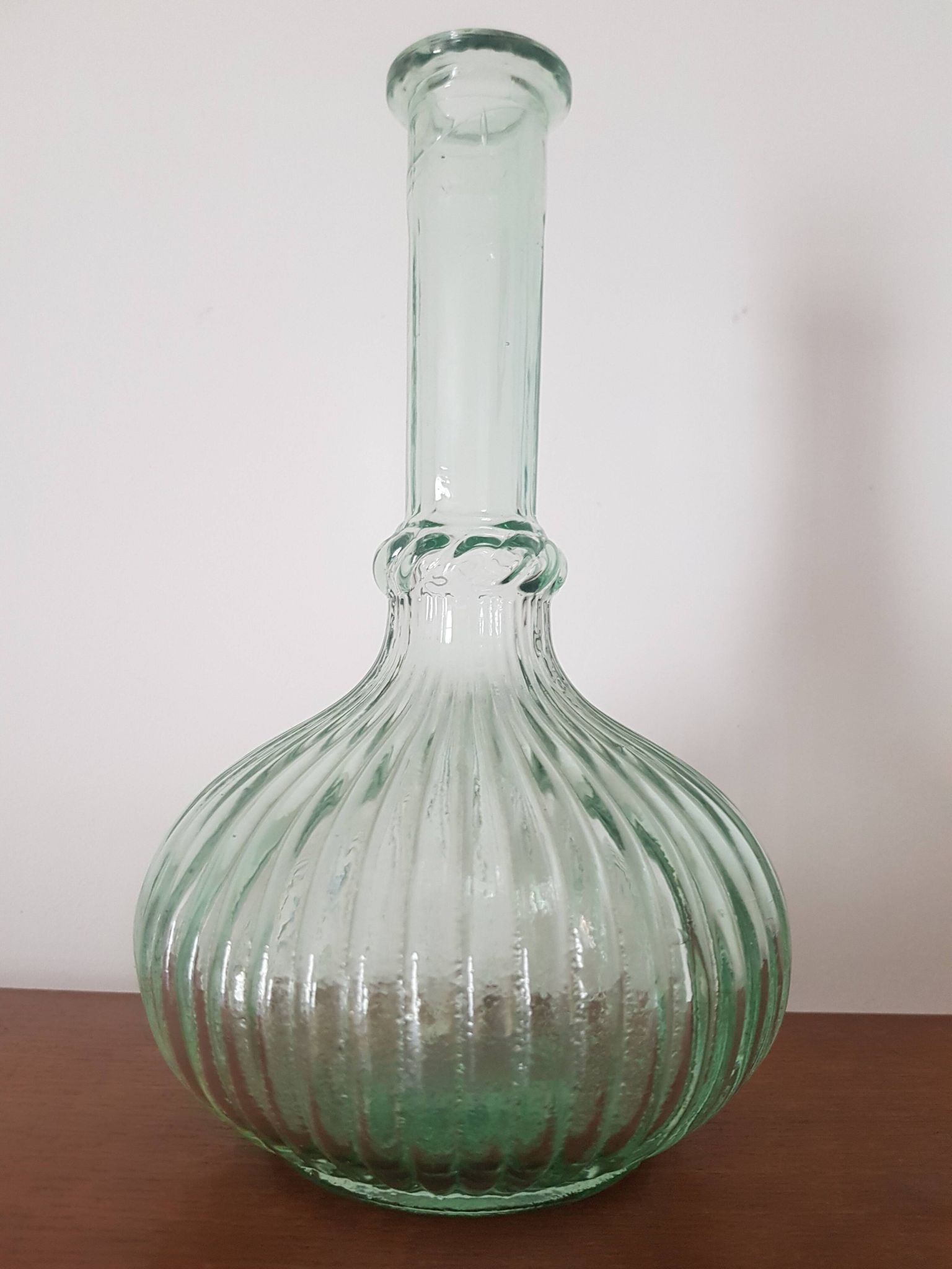 Carafe en verre soufflé