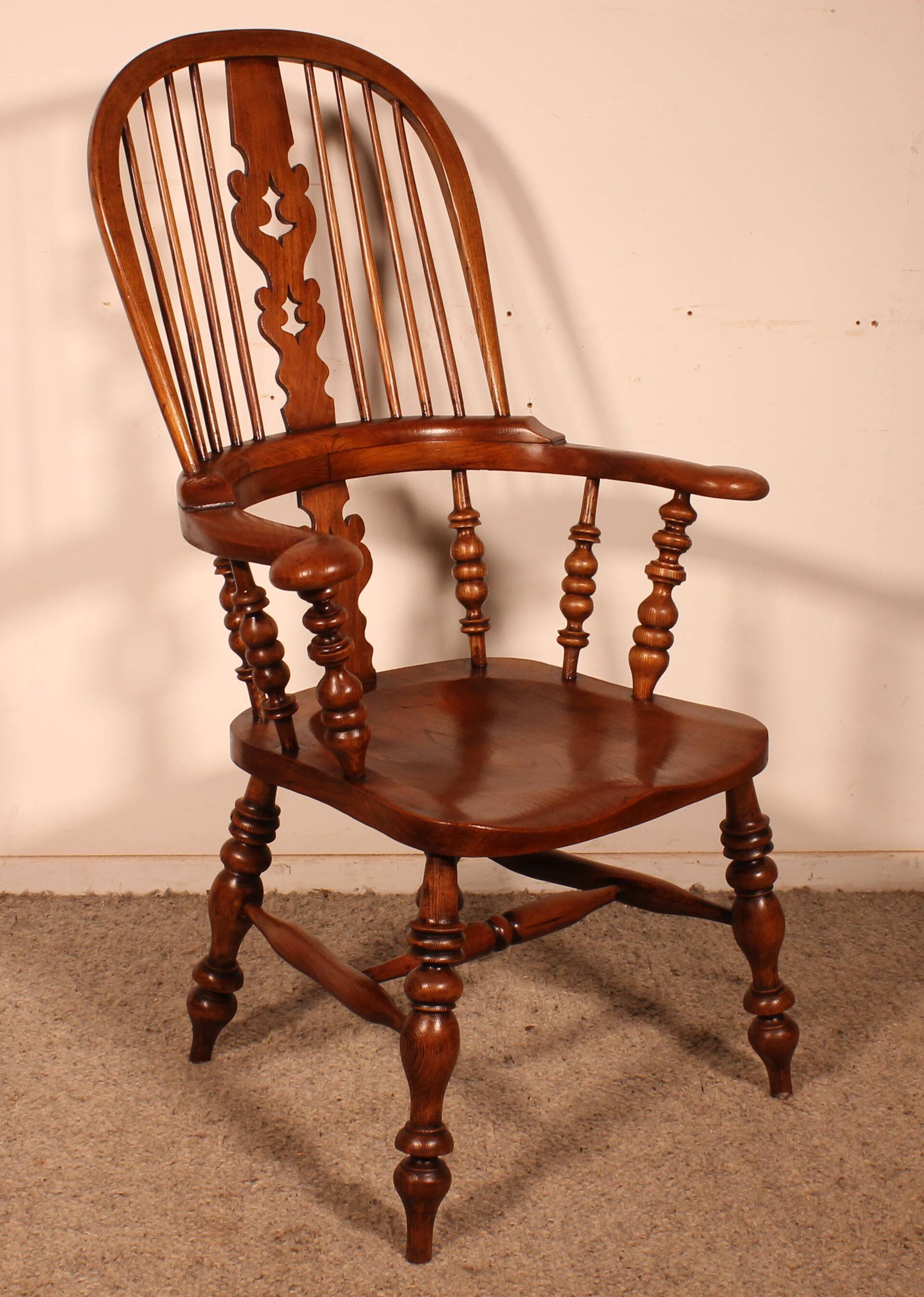 19th century Windsor oak armchair