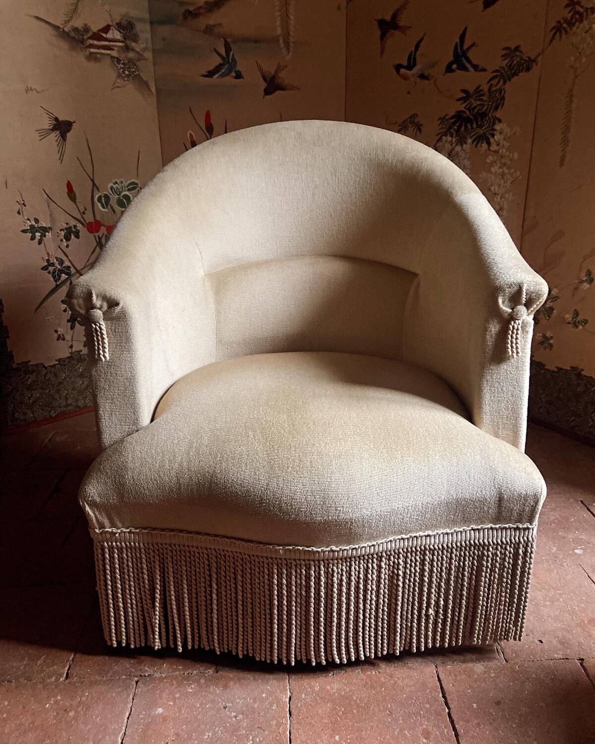 Old toad armchair in beige velvet