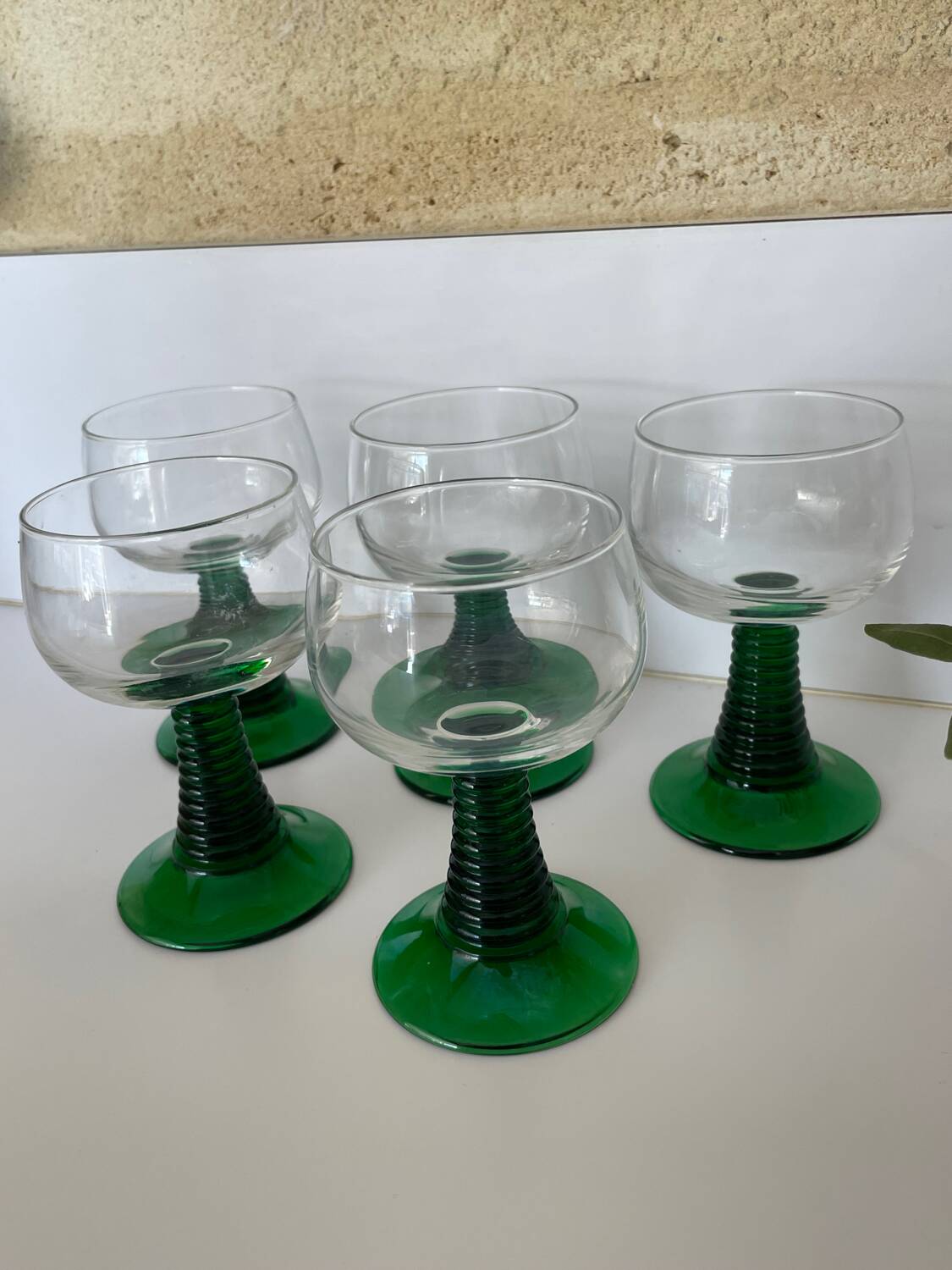 5 two-coloured green stemmed glasses with conical stems Roemer