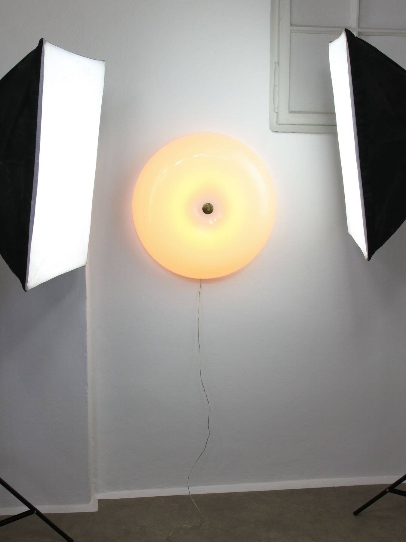 Large Mid Century Modern Italian Plexiglass and Brass Wall Lamp