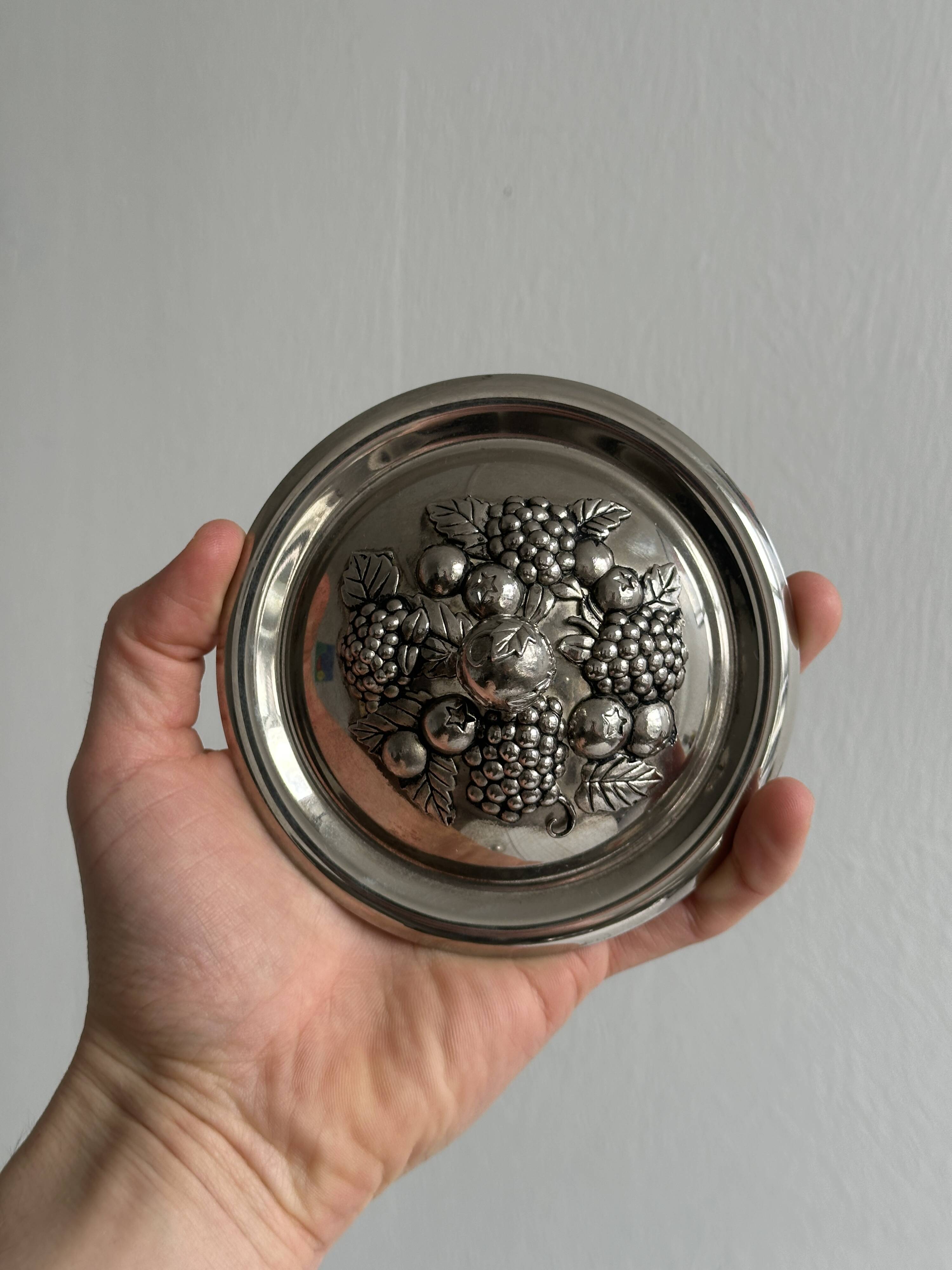 Antique sugar bowl in pressed glass and silver-plated metal