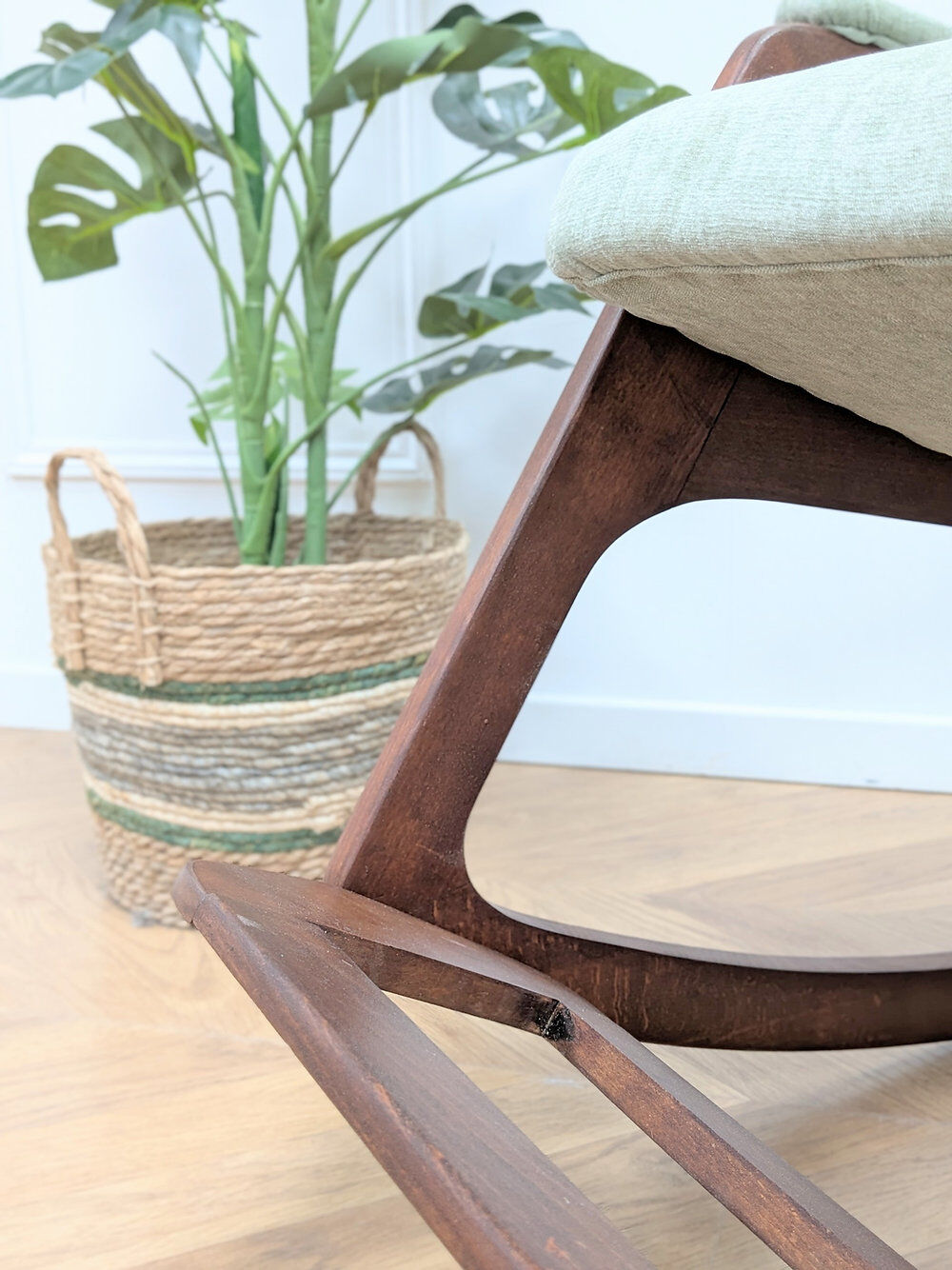 Rocking chair