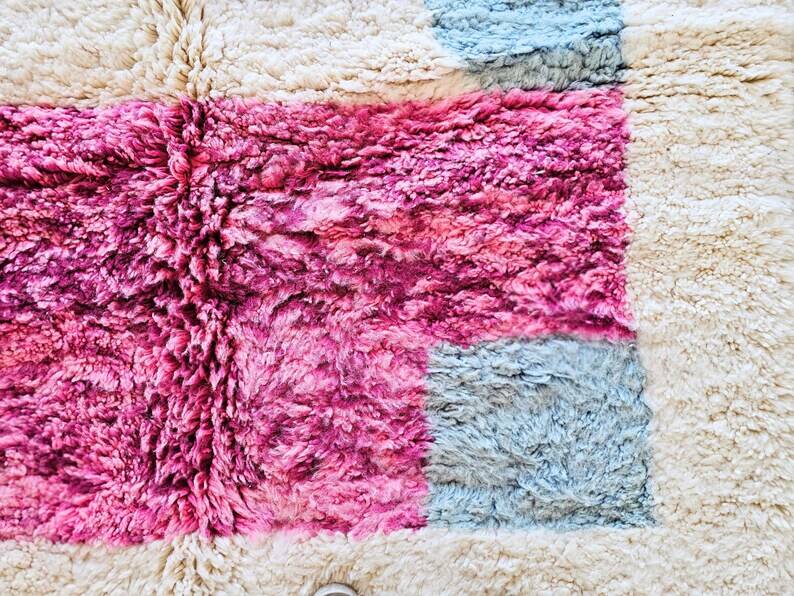 Moroccan handcrafted rug 200cm x 300cm