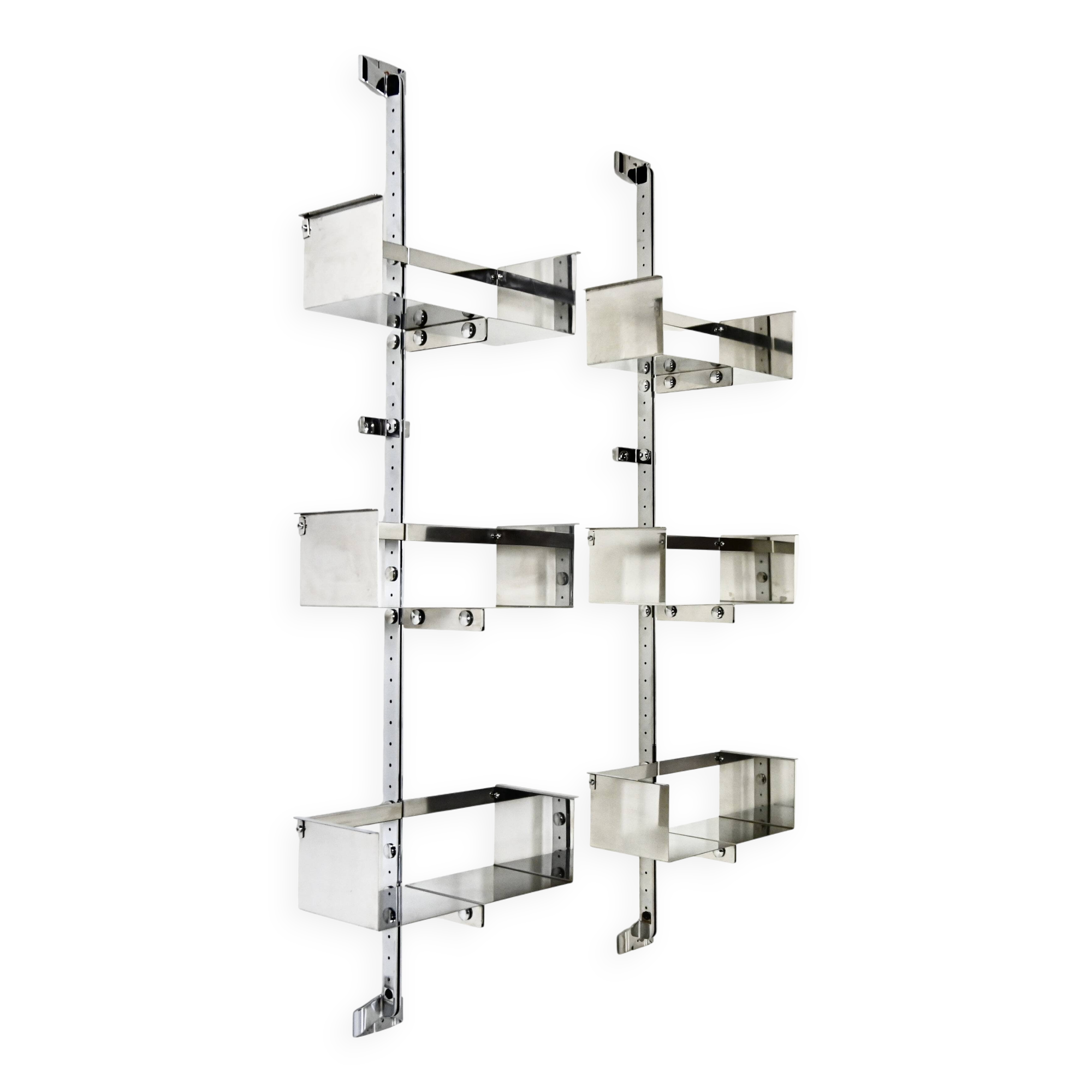 Pair of P700 wall units by Vittorio Introini for Saporiti, 1960s