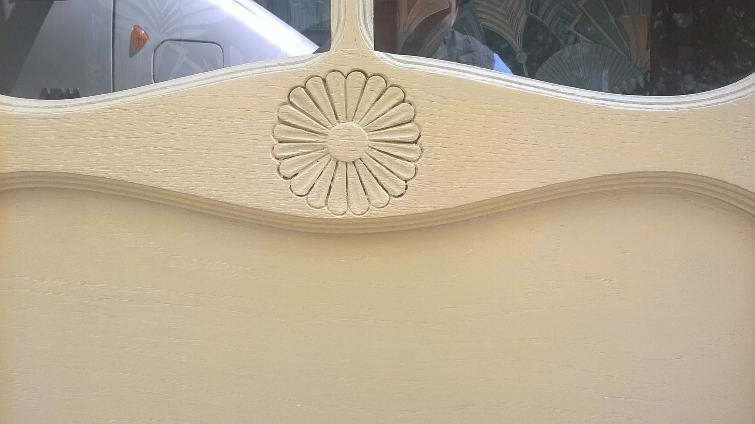 Parisian showcase cabinet 1930