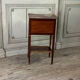 Table d’appoint ou chiffonnière Louis XVI en bois de plaquage, galerie de laiton, fin du XVIIIè