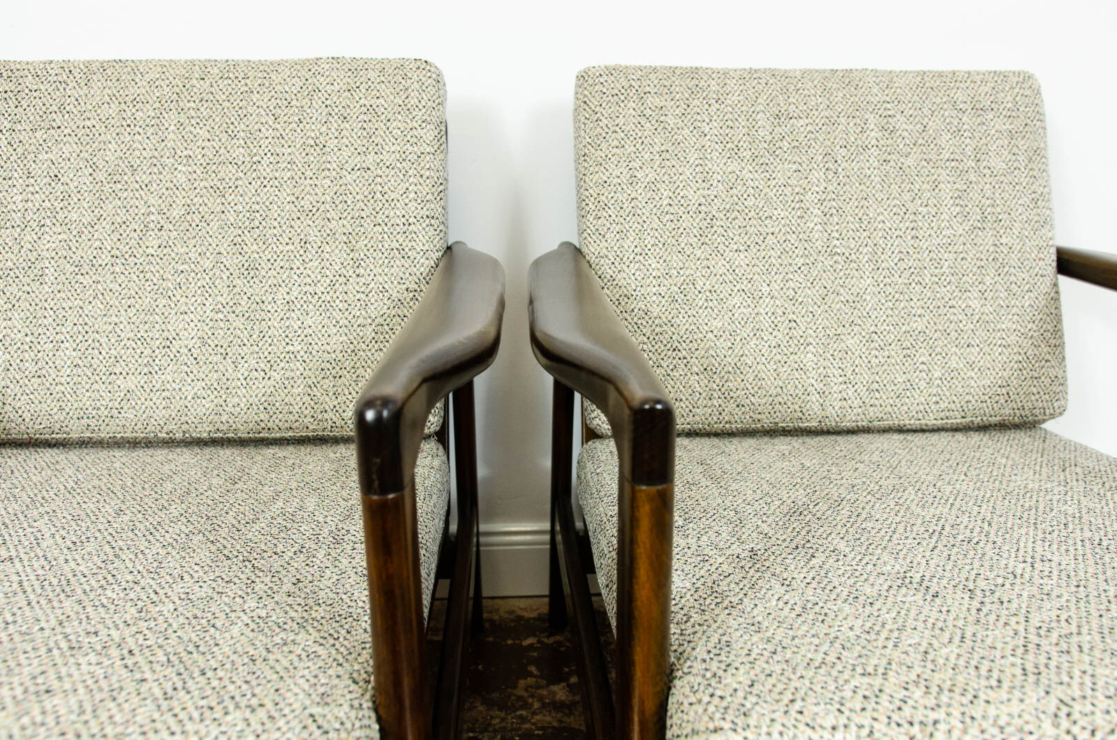 Pair of B-7522 armchairs by Zenon Bączyk