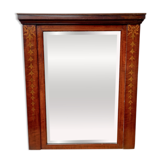 Miroir antique avec cadre en acajou de marqueterie