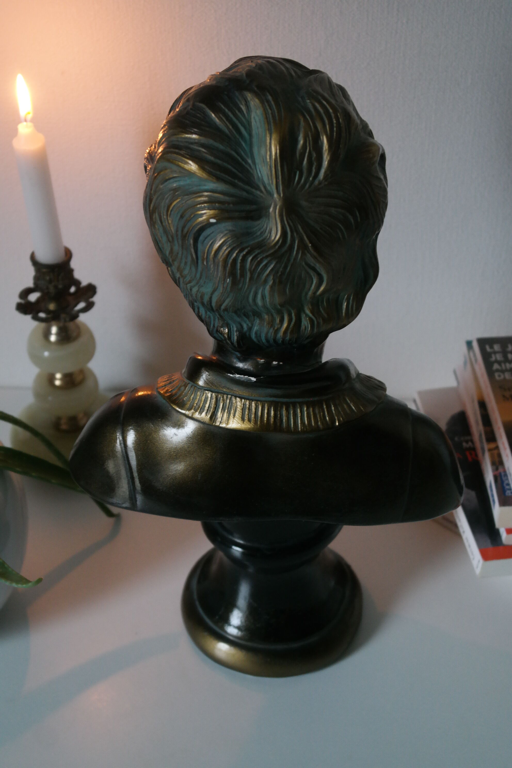 Buste en plâtre garçon patine bronze XXème