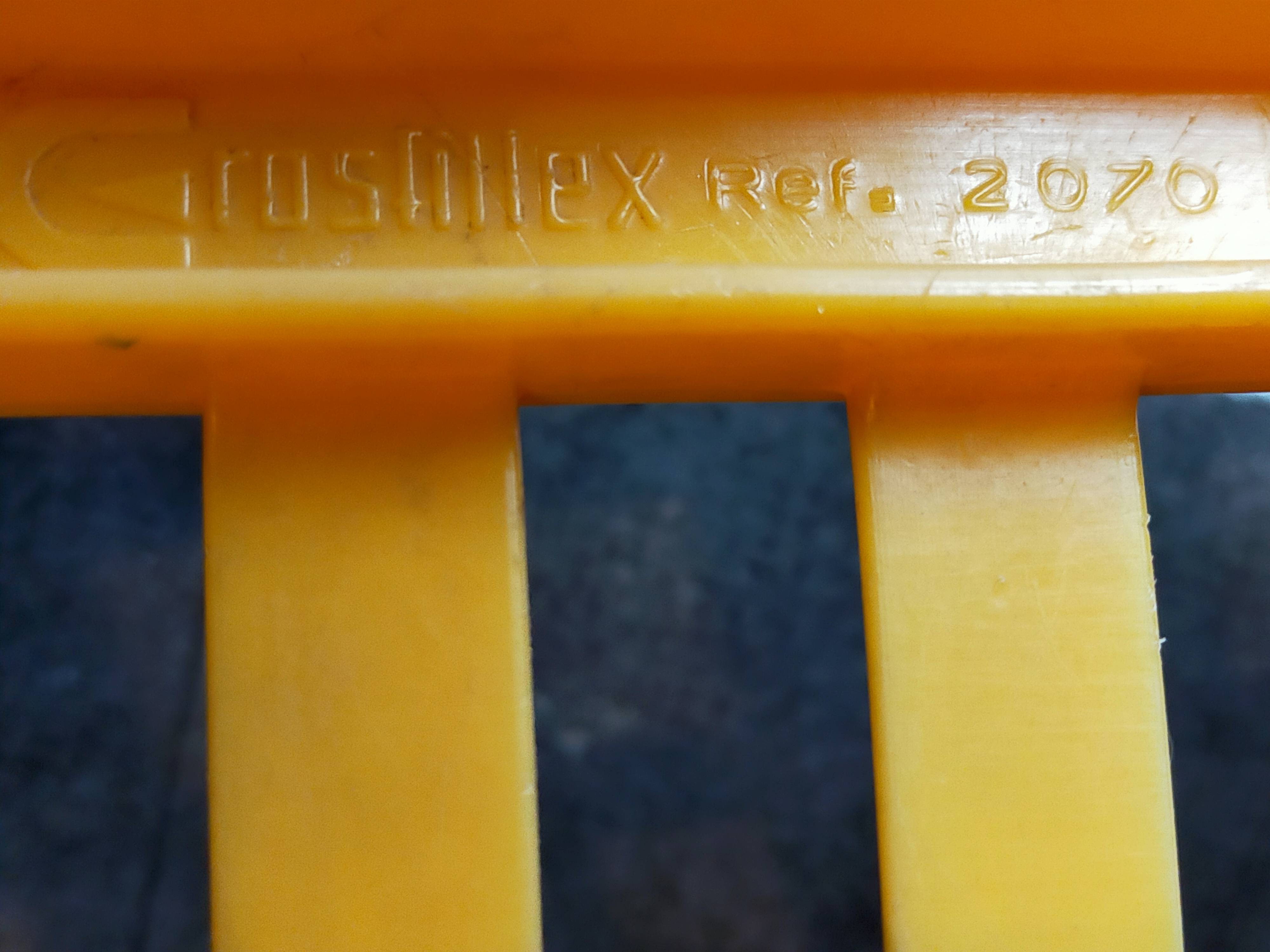 Chaise design vintage Grosfillex n°2070