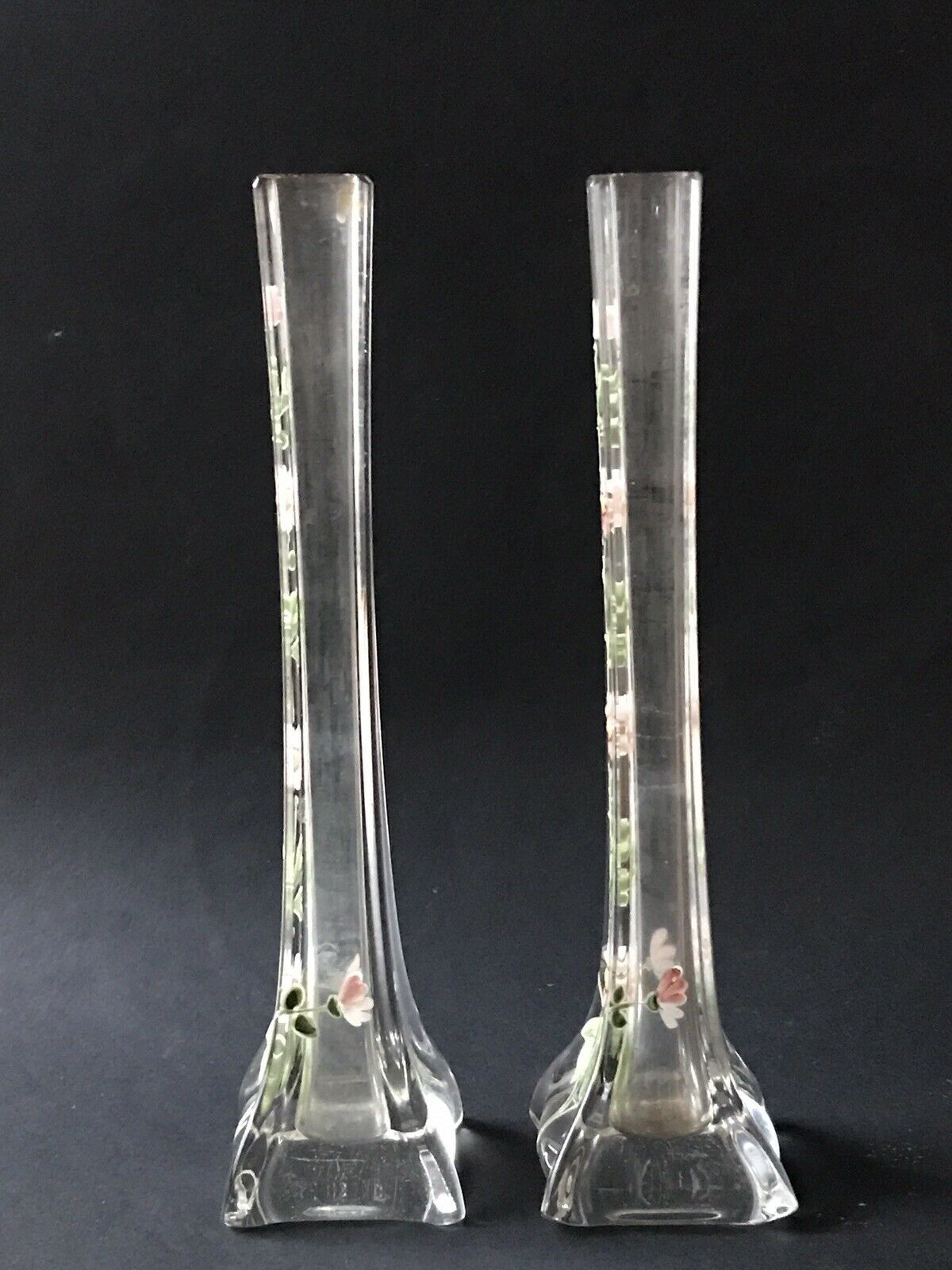 Paire vases 1900 soliflore cristal émaillé décor marguerites blanc et vert