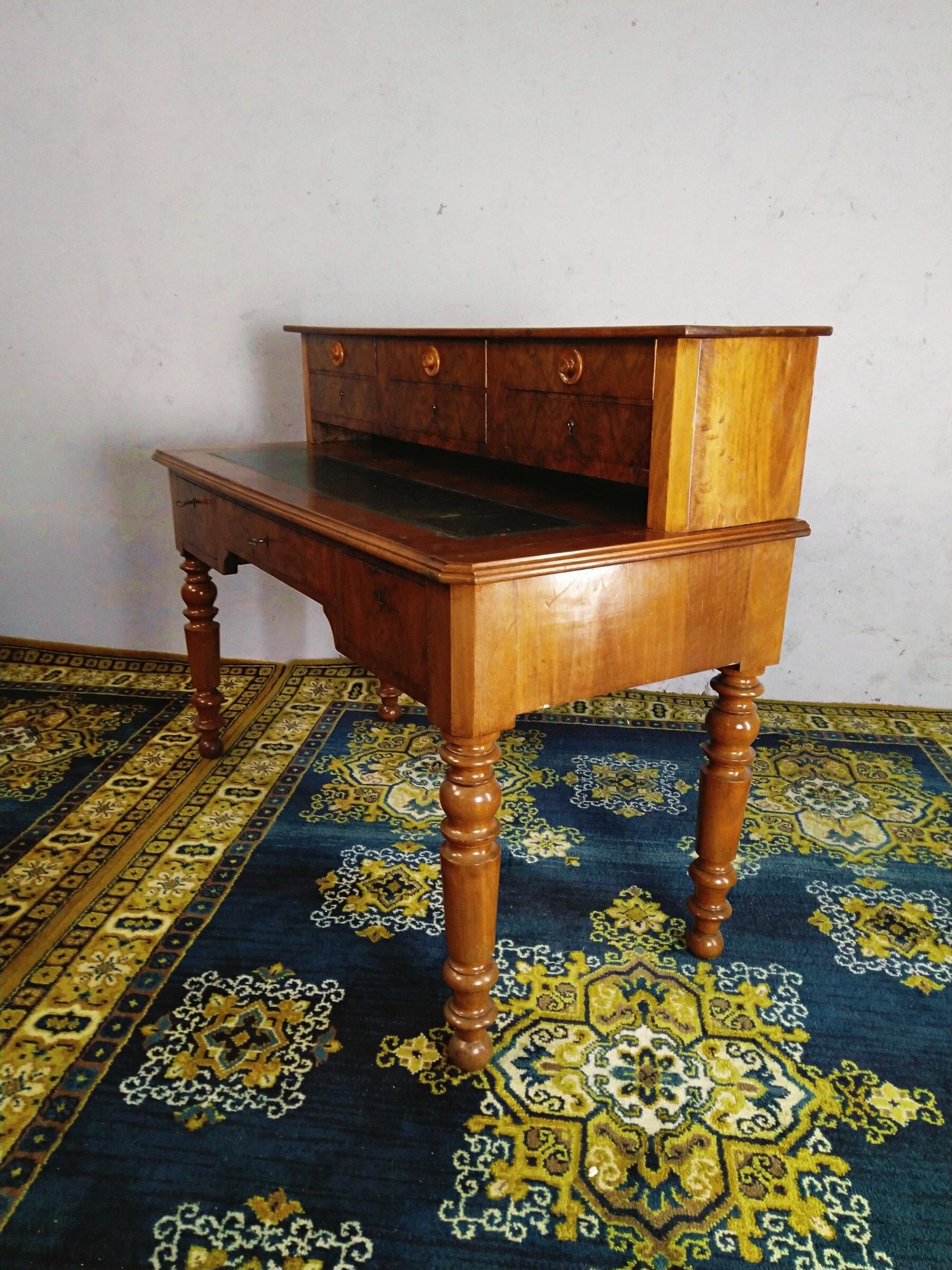 Louis Philippe desk in walnut bramble