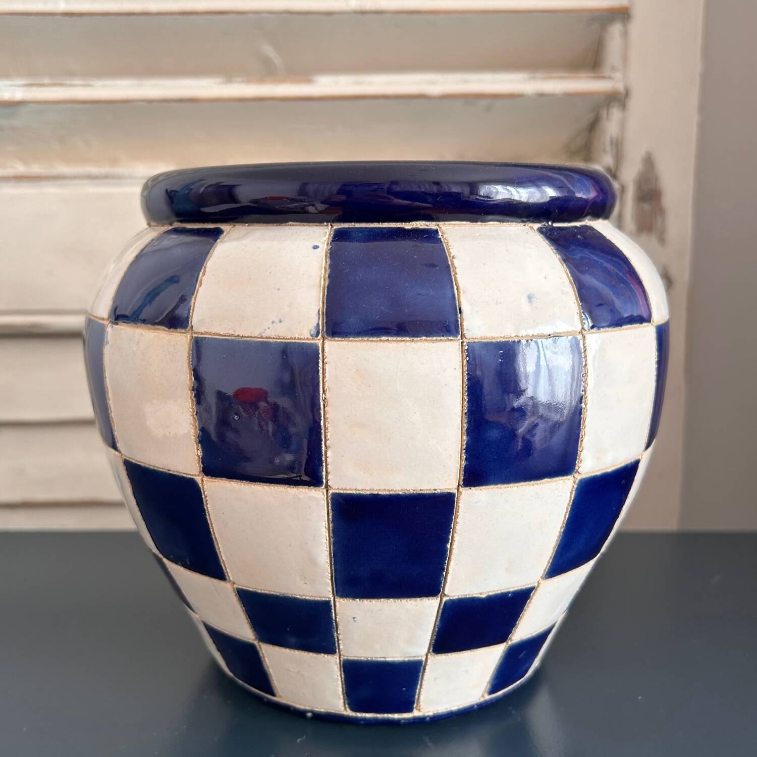 Vase, flowerpot with checkerboard decoration
